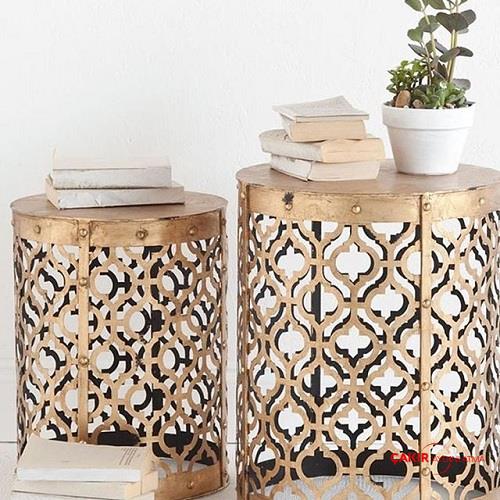 Meubles Mermer Tablalı Pirinç İşlemeli Köşe Sehpası