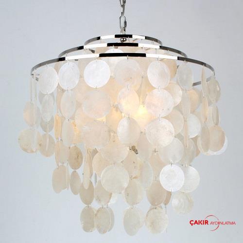 ثريا كابيز المصنوعة من الكروم والمزخرفة بتفاصيل أوراق الشجر